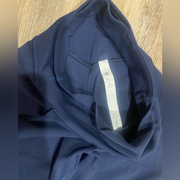 Lululemon Align joggers Navy size 2 NWOT - Picture 3 of 6